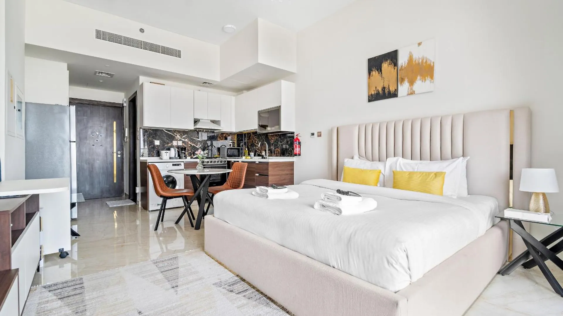 Chic Studio Retreat In Jewelz Residence - Arjan 13 Dubai Apartment